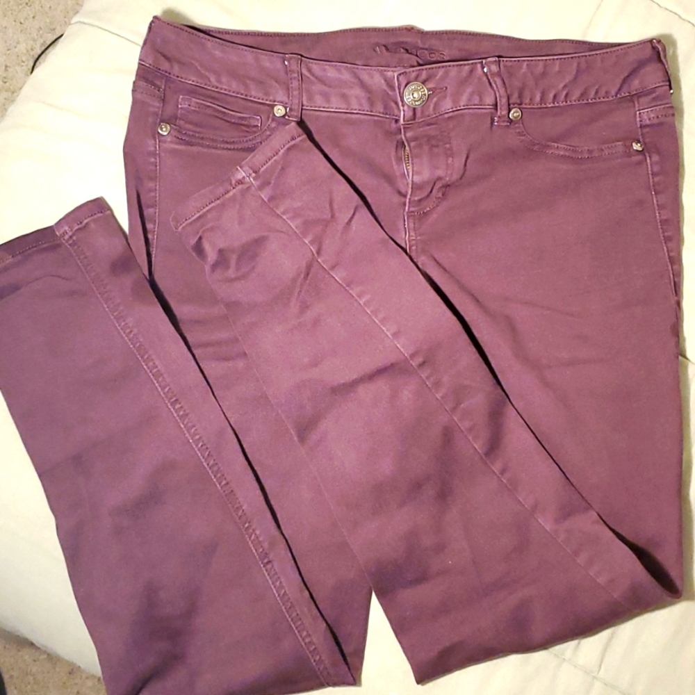 Maurices burgundy skinny jeans